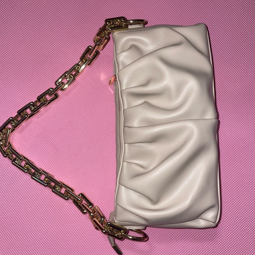 Purse - Picture 1 of 4